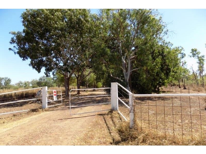 Acacia Hills NT 0822