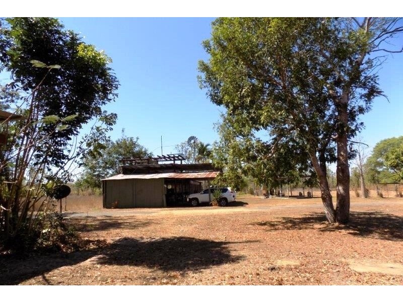 Acacia Hills NT 0822