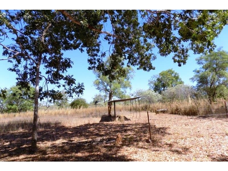 Acacia Hills NT 0822
