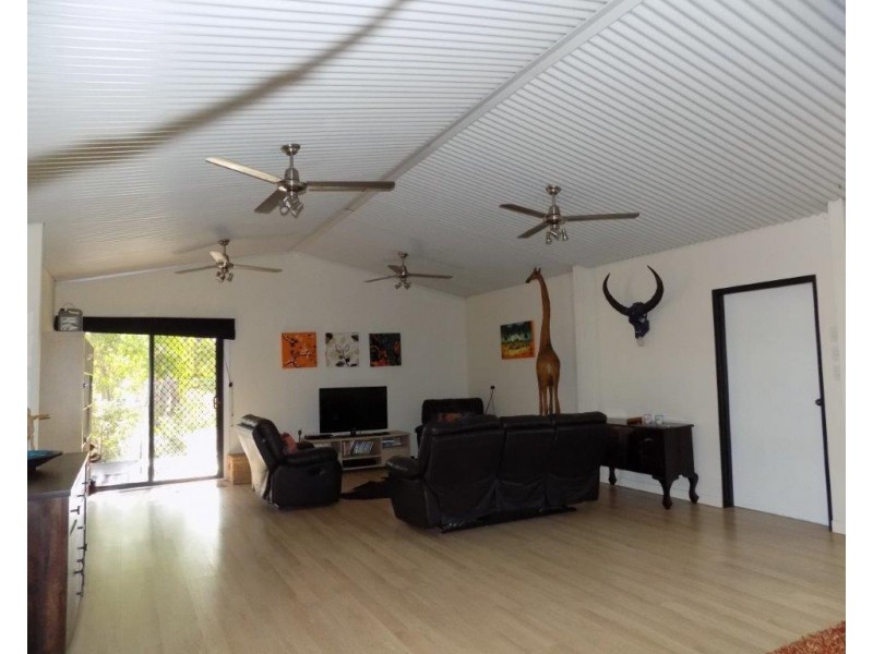 1055 Livingstone Road, Berry Springs NT 0838
