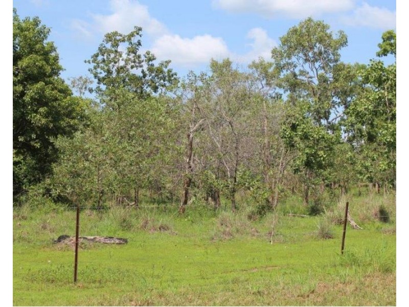 14 Whitstone Road, Acacia Hills NT 0822