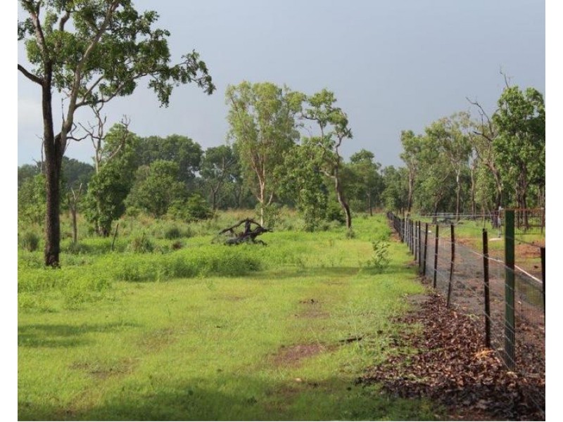14 Whitstone Road, Acacia Hills NT 0822