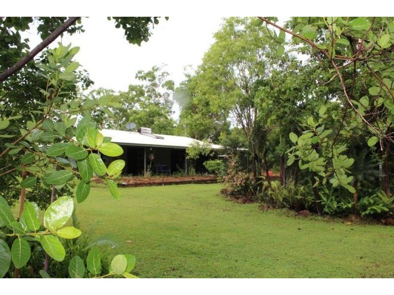 Acacia Hills NT 0822