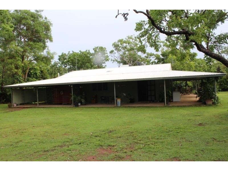 Acacia Hills NT 0822