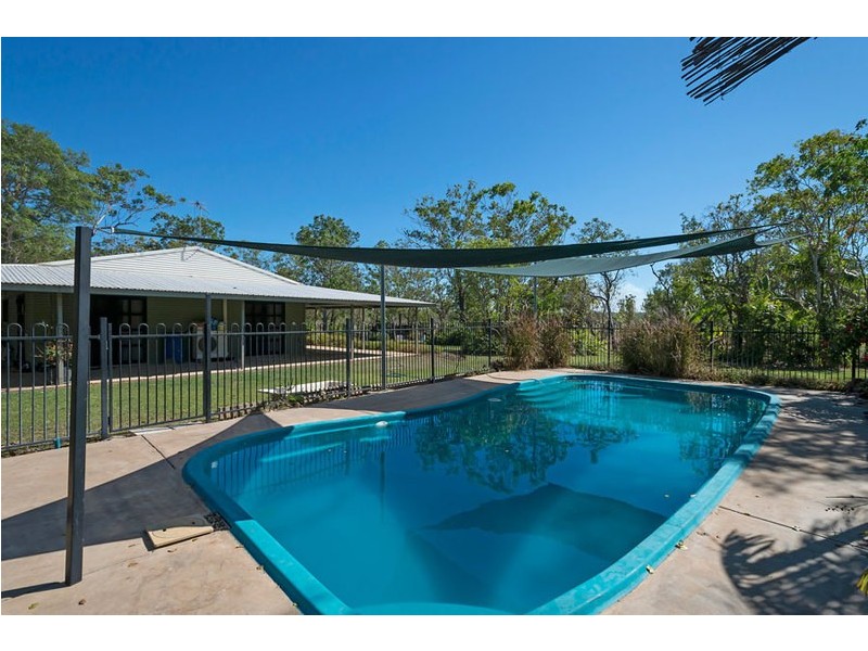 Acacia Hills NT 0822