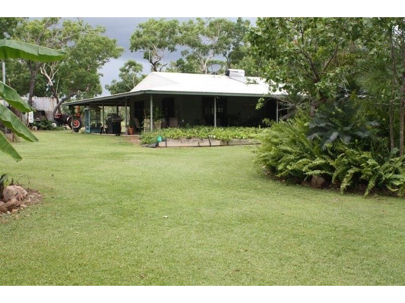 Acacia Hills NT 0822