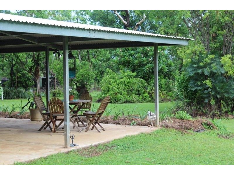 Acacia Hills NT 0822