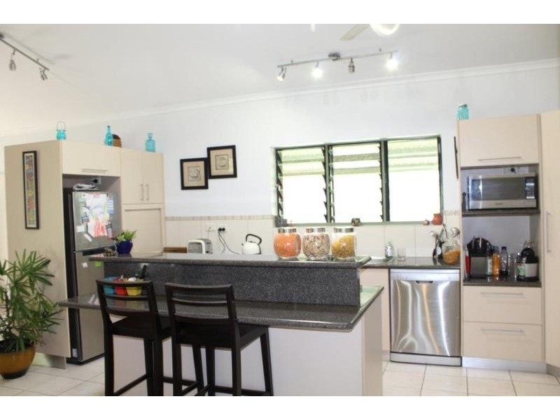 Acacia Hills NT 0822