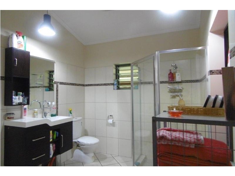 Acacia Hills NT 0822