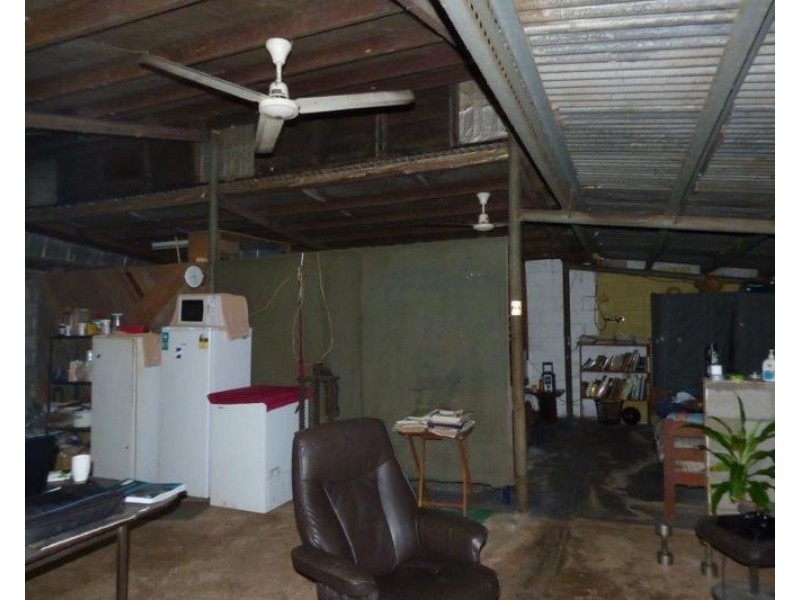 Livingstone NT 0822
