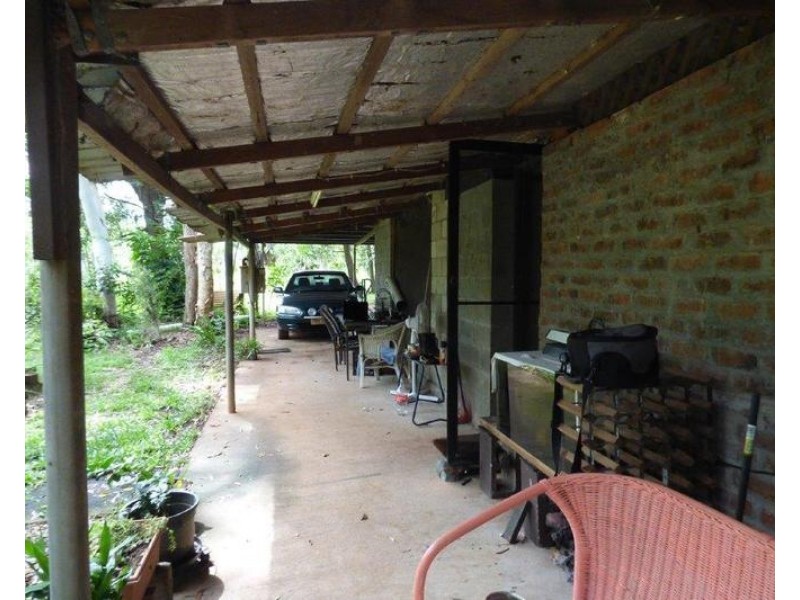 Livingstone NT 0822