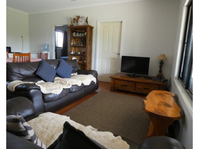 690 Cheeney Road, Batchelor NT 0845