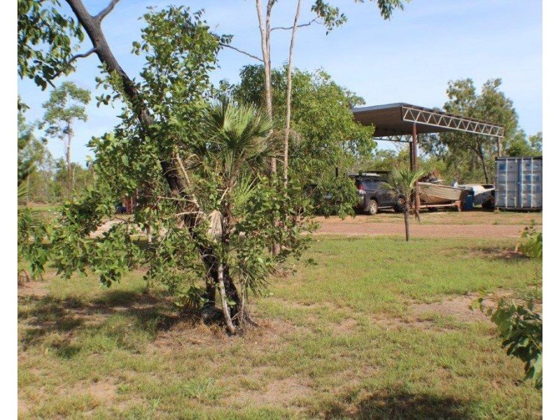 690 Cheeney Road, Batchelor NT 0845