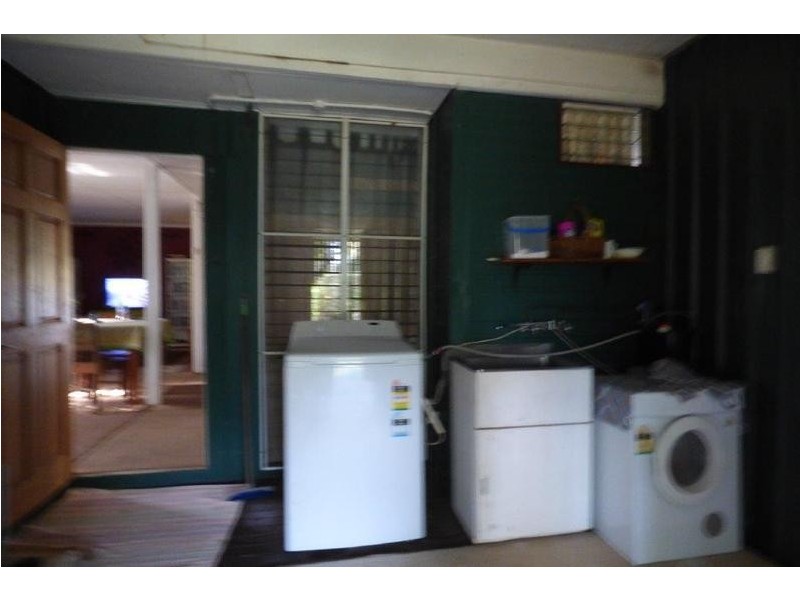 17 Memorial Drive, Adelaide River NT 0846