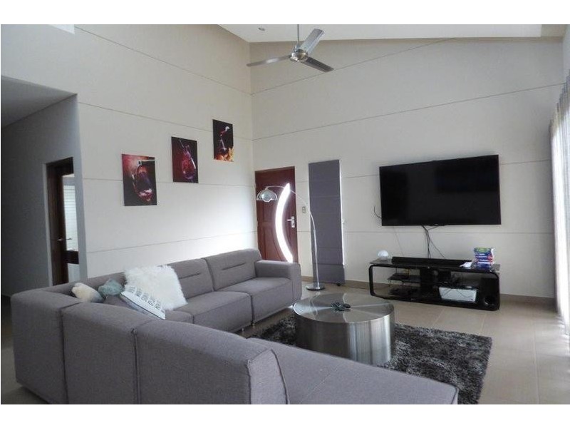 18 Hannan Street, Muirhead NT 0810