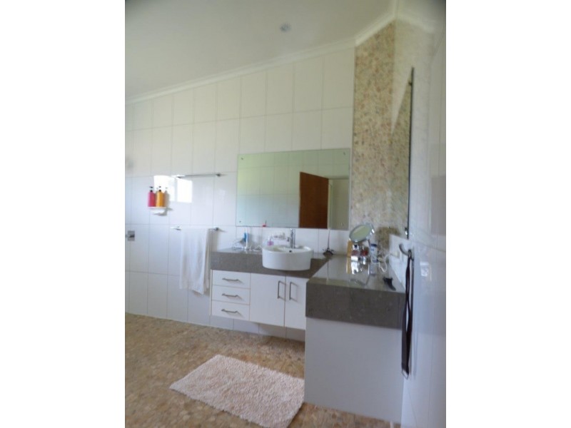 415 Livingstone Road, Berry Springs NT 0838