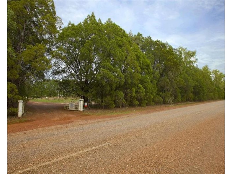 75 Produce Road, Humpty Doo NT 0836