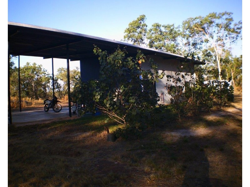 Acacia Hills NT 0822