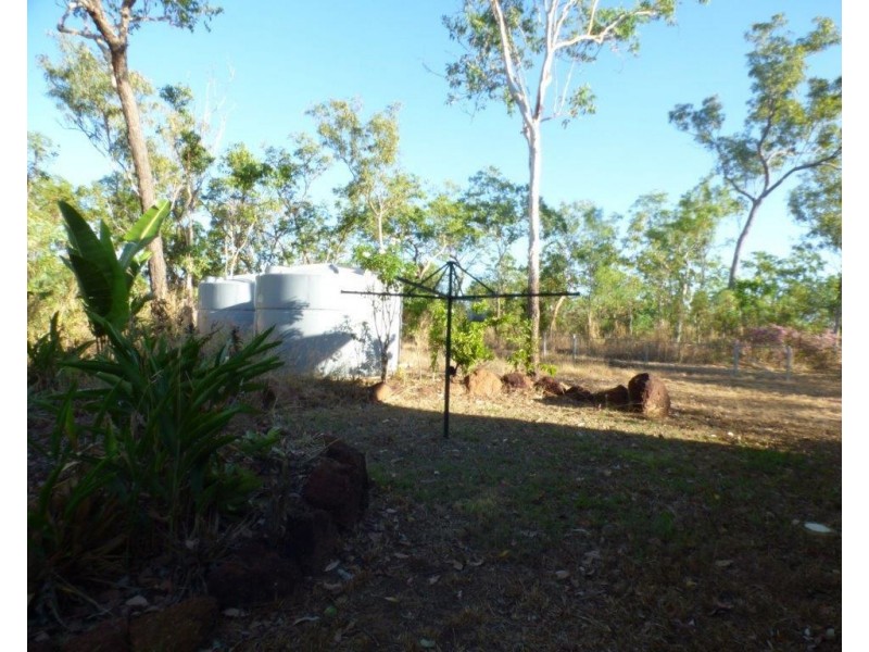 Acacia Hills NT 0822