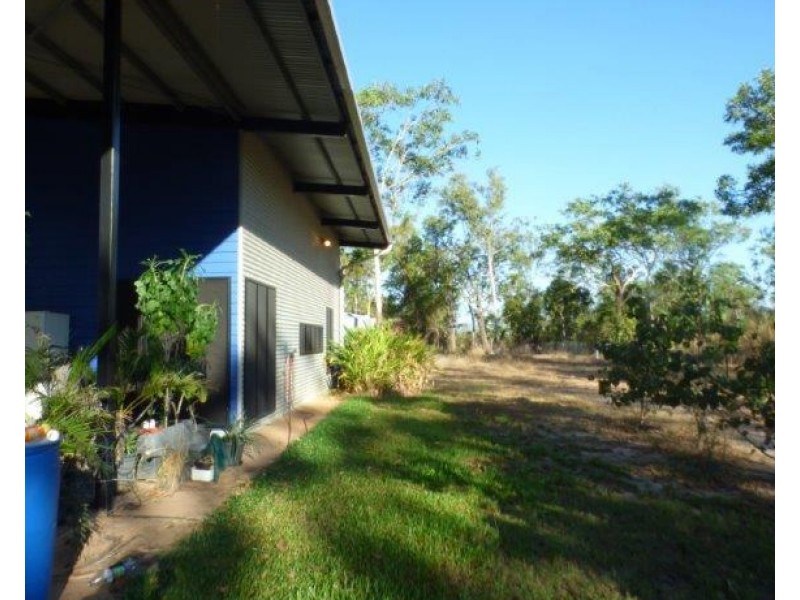 Acacia Hills NT 0822