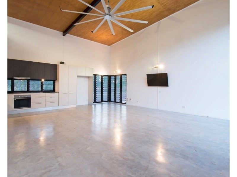 Acacia Hills NT 0822