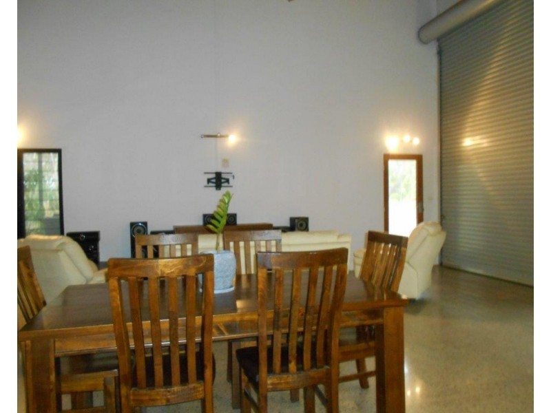 Acacia Hills NT 0822