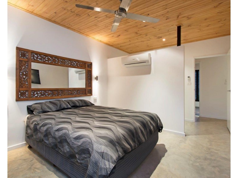 Acacia Hills NT 0822