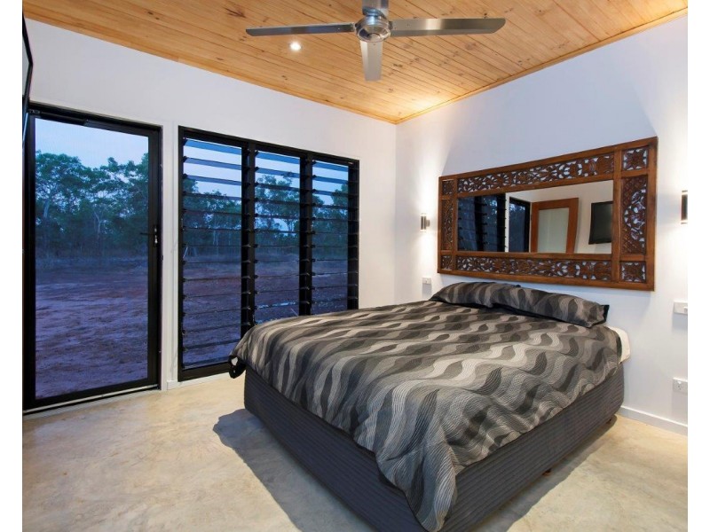 Acacia Hills NT 0822