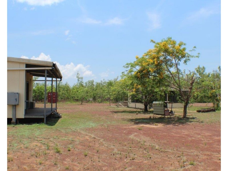 Dundee Beach NT 0840