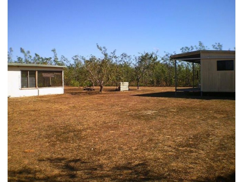 Dundee Beach NT 0840