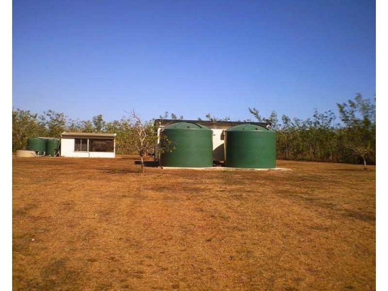 Dundee Beach NT 0840