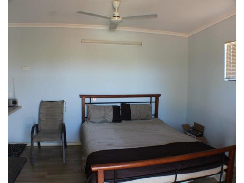 Dundee Beach NT 0840