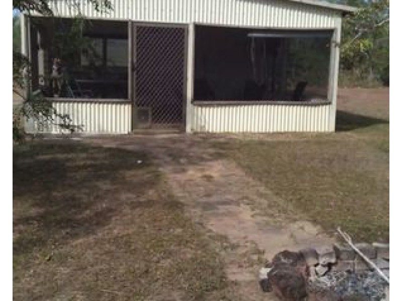 Dundee Beach NT 0840