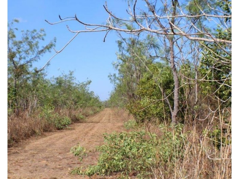 Dundee Beach NT 0840