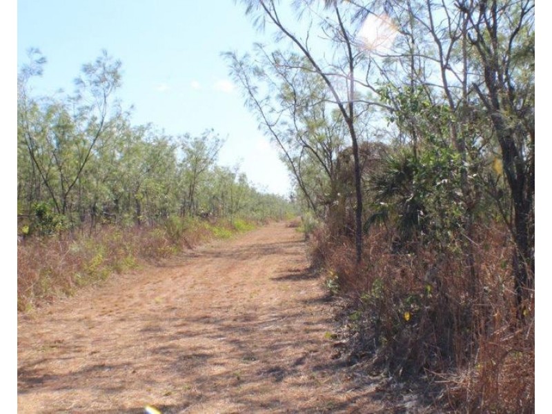 Dundee Beach NT 0840
