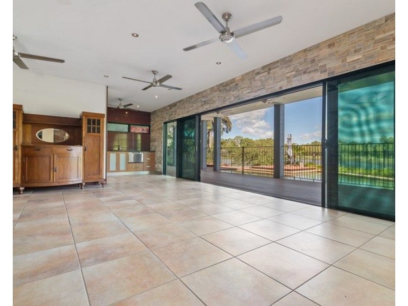 8 Helvetius Court, Durack NT 0830