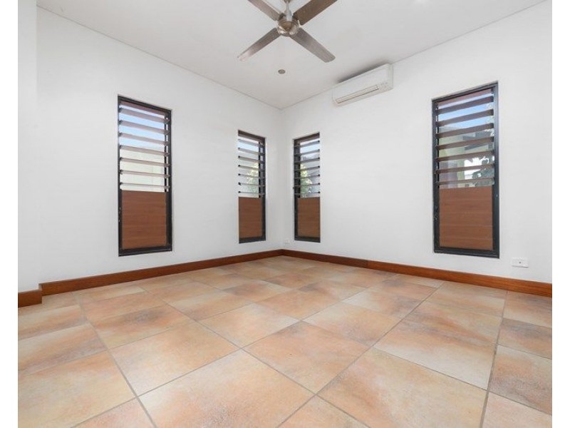8 Helvetius Court, Durack NT 0830