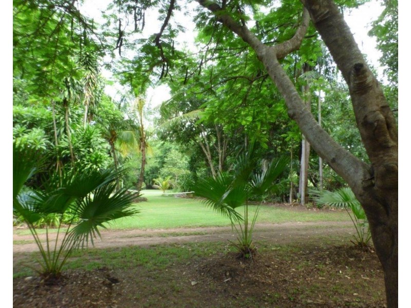 925 Livingstone Road, Berry Springs NT 0838