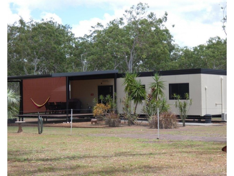 Acacia Hills NT 0822