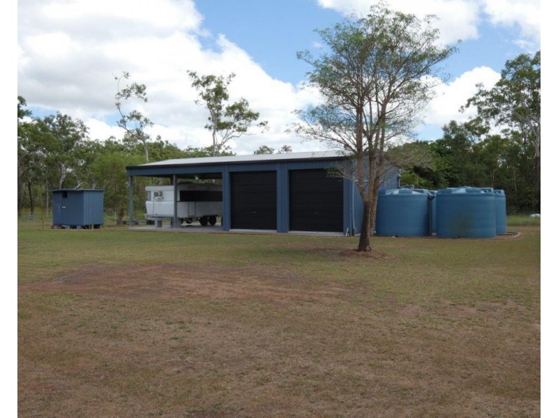 Acacia Hills NT 0822