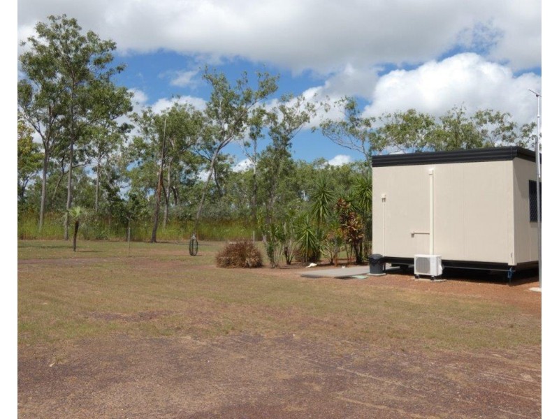 Acacia Hills NT 0822