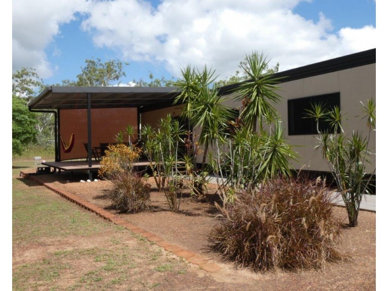 Acacia Hills NT 0822