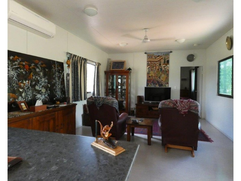 Acacia Hills NT 0822