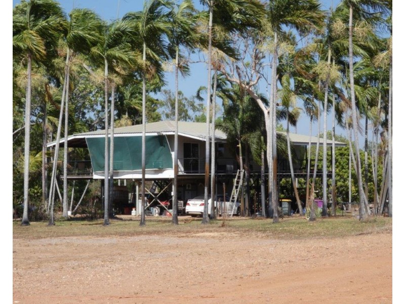 Livingstone NT 0822