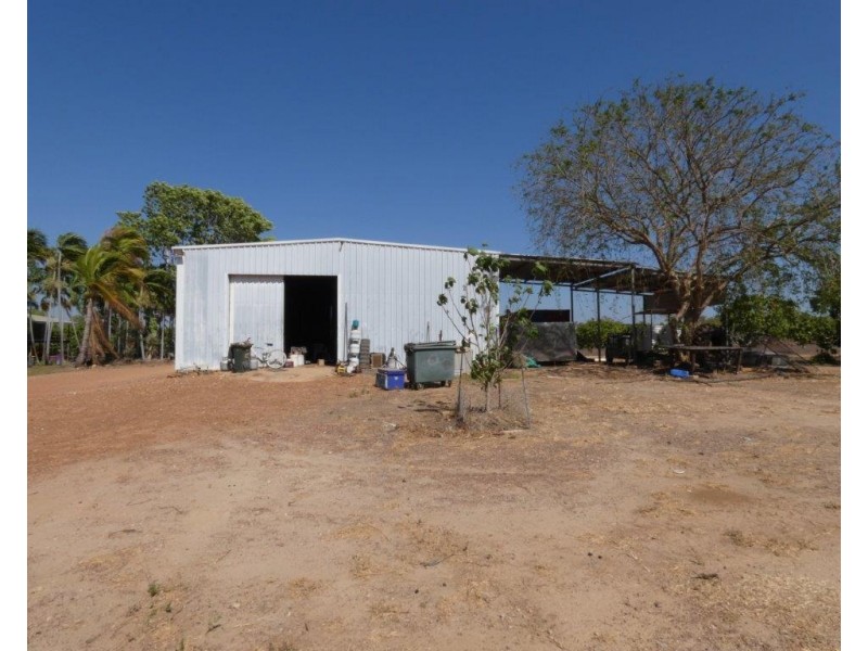 Livingstone NT 0822