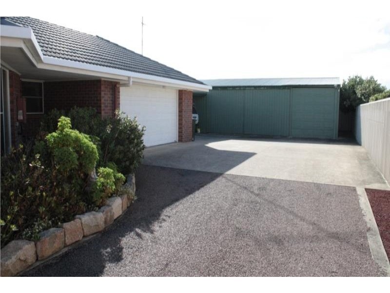 141 Sea Parade, Port Macdonnell SA 5291