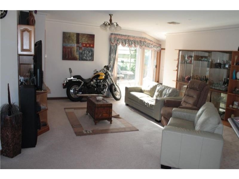 141 Sea Parade, Port Macdonnell SA 5291