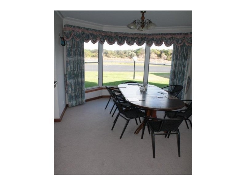 141 Sea Parade, Port Macdonnell SA 5291