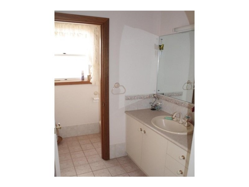 141 Sea Parade, Port Macdonnell SA 5291