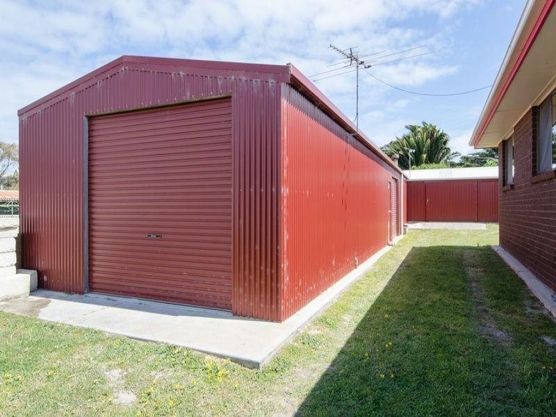 38 Beach Road, Beachport SA 5280